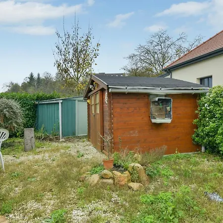 Maison Charmante A Holiday home Villenauxe